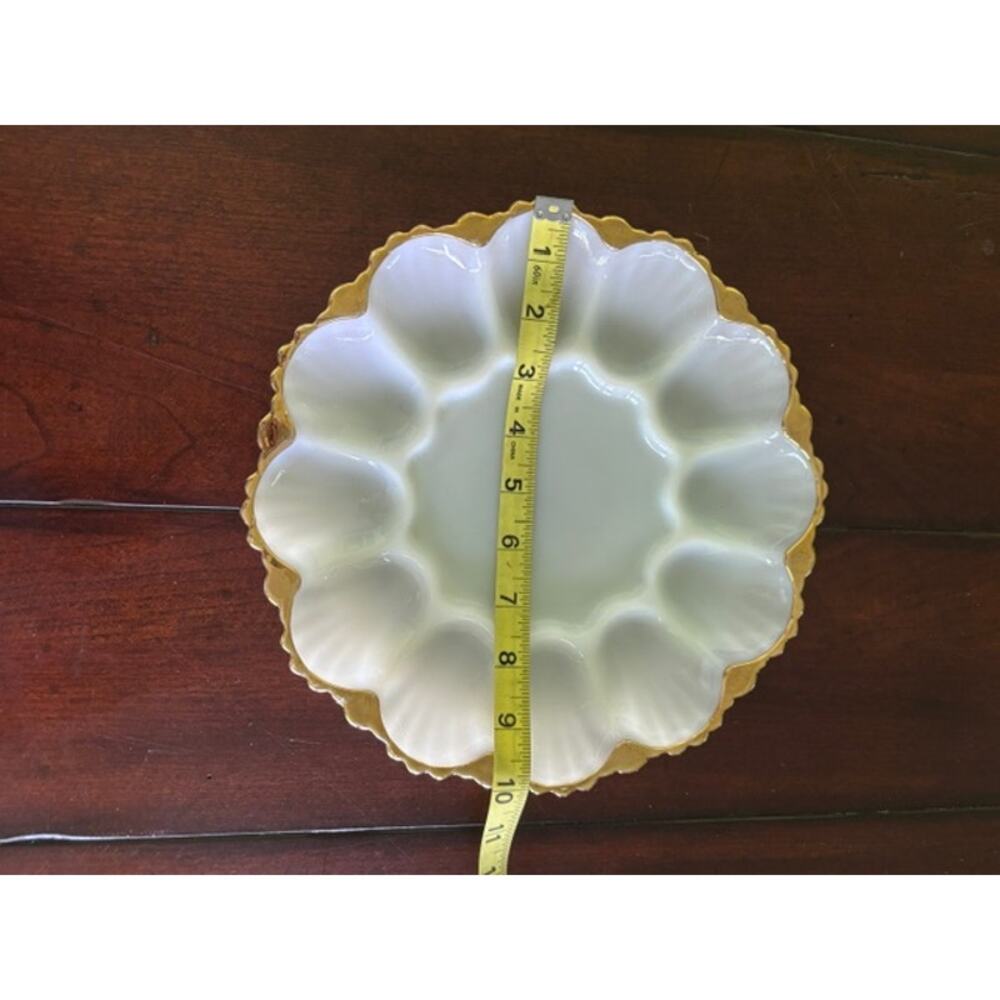 Vintage Anchor Hocking Milk Glass Deviled Egg Plate Gold Trim 10" 12 Egg - Picture 4 of 4